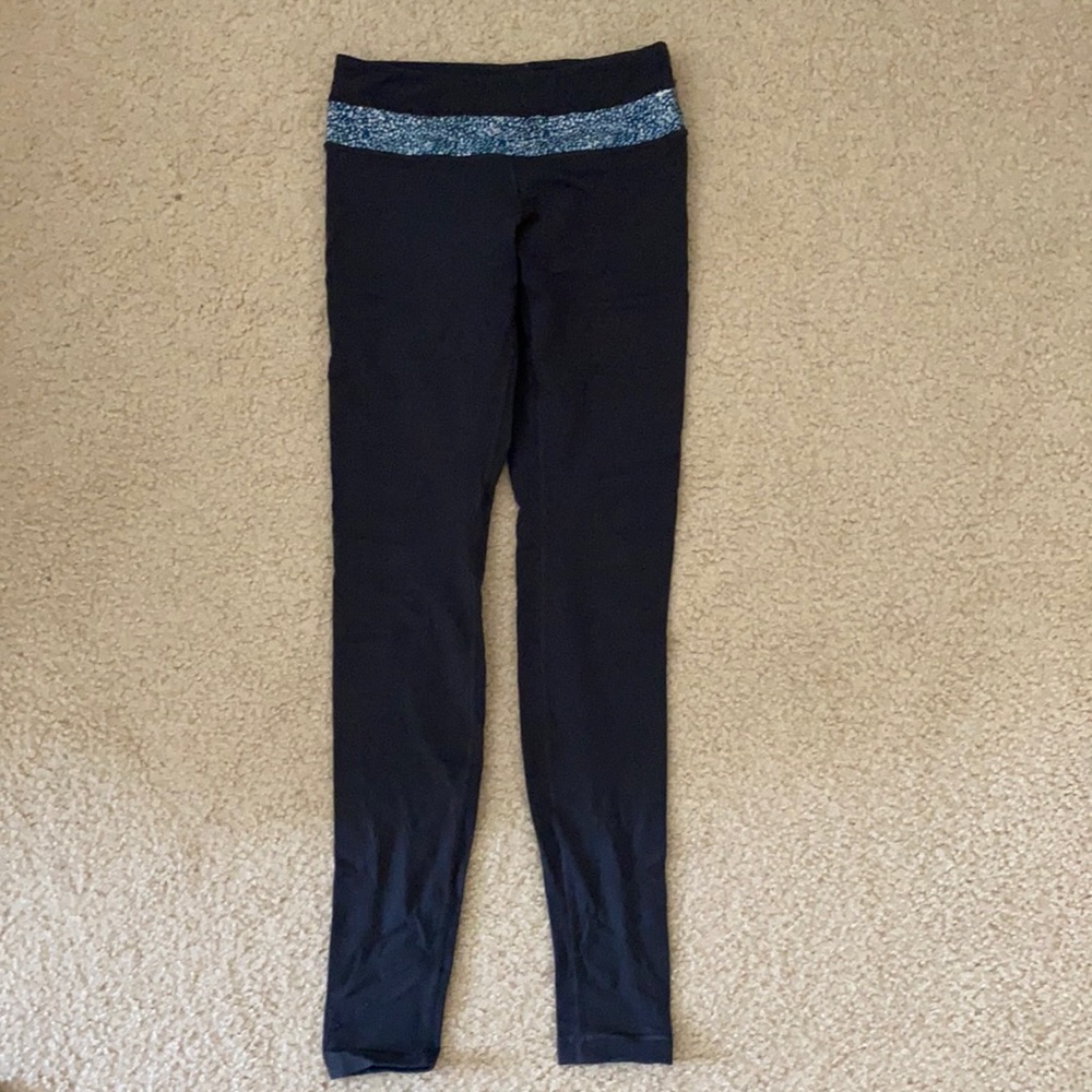 Lululemon Wunder Unders size 4